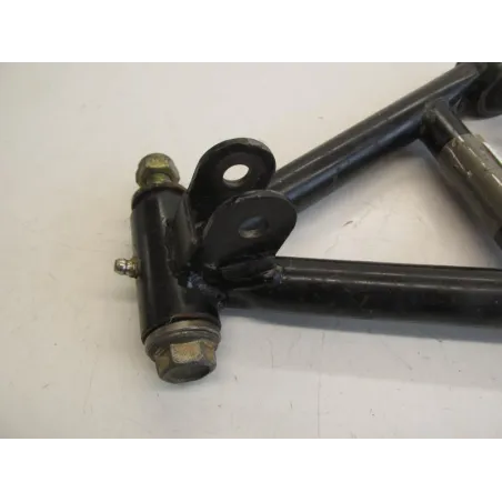 Triangle inferieur avant droit ROXON UVM 150 2005
