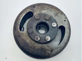 Rotor volant moteur SUZUKI DR 125 1985-1988