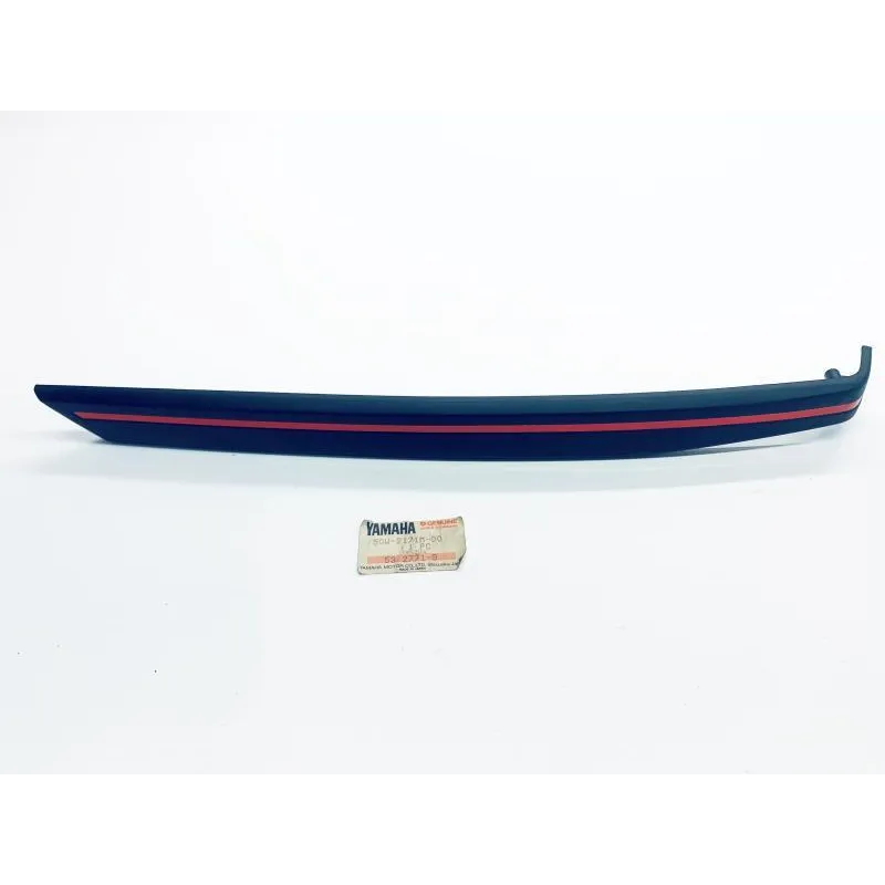 Cache lateral droit YAMAHA XC 125 1990-1993 BELUGA