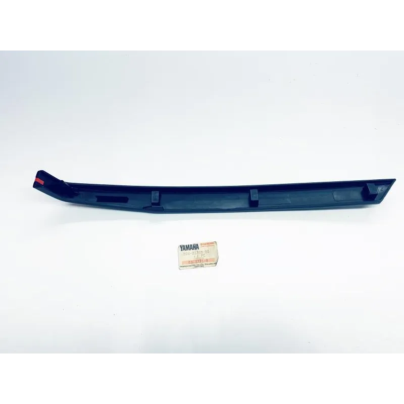 Cache lateral droit YAMAHA XC 125 1990-1993 BELUGA