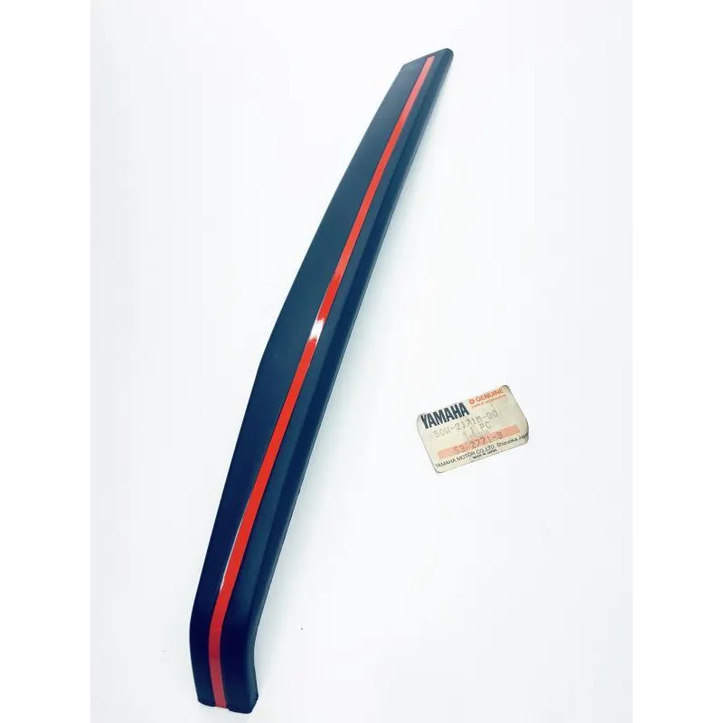 Cache lateral droit YAMAHA XC 125 1990-1993 BELUGA