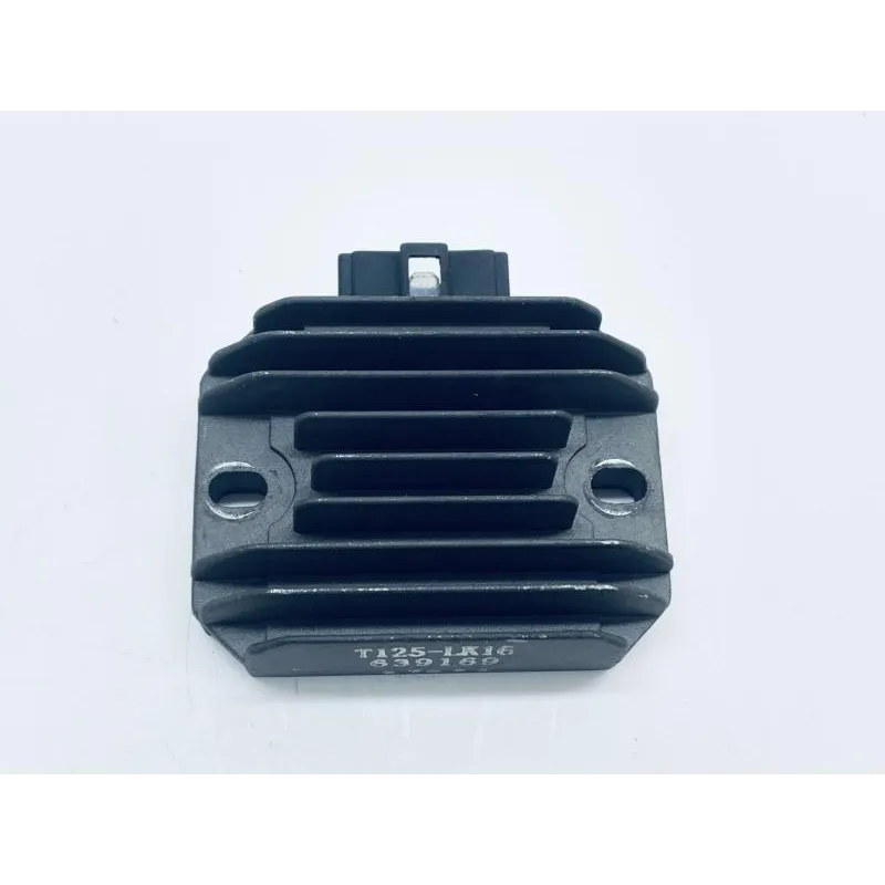 Regulateur charge batterie PIAGGIO VESPA GTS 125 2007-2012