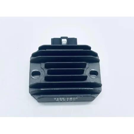 Regulateur charge batterie PIAGGIO VESPA GTS 125 2007-2012
