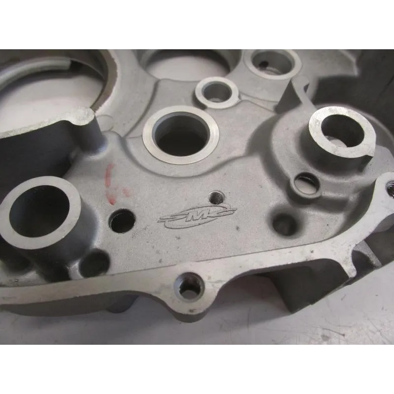 Carter moteur gauche BAROSSA TRITON 170 2003-2007