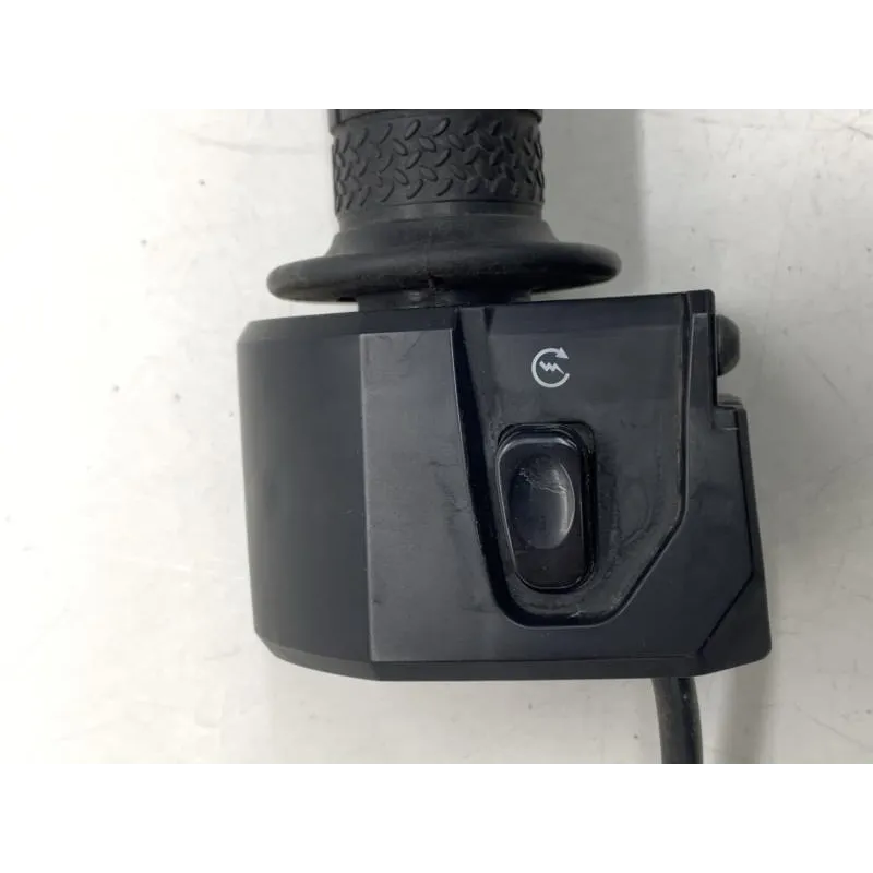 Commodo droit YAMAHA GPD 125 2015-2016 NMAX