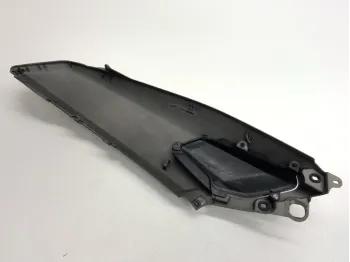 Cache carenage coque arriere gauche YAMAHA GPD 125 2015-2016 NMAX