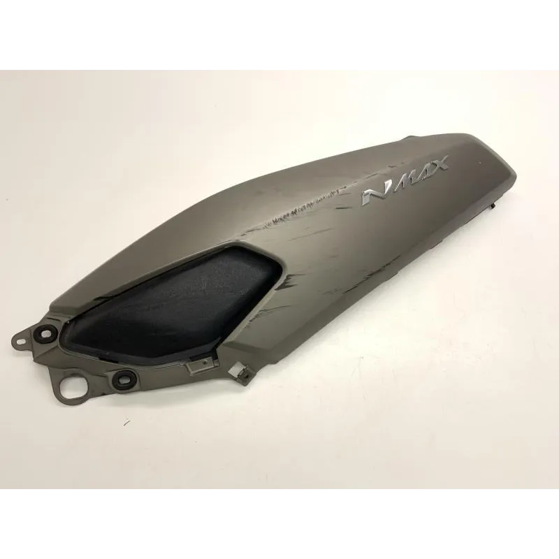 Cache carenage coque arriere gauche YAMAHA GPD 125 2015-2016 NMAX
