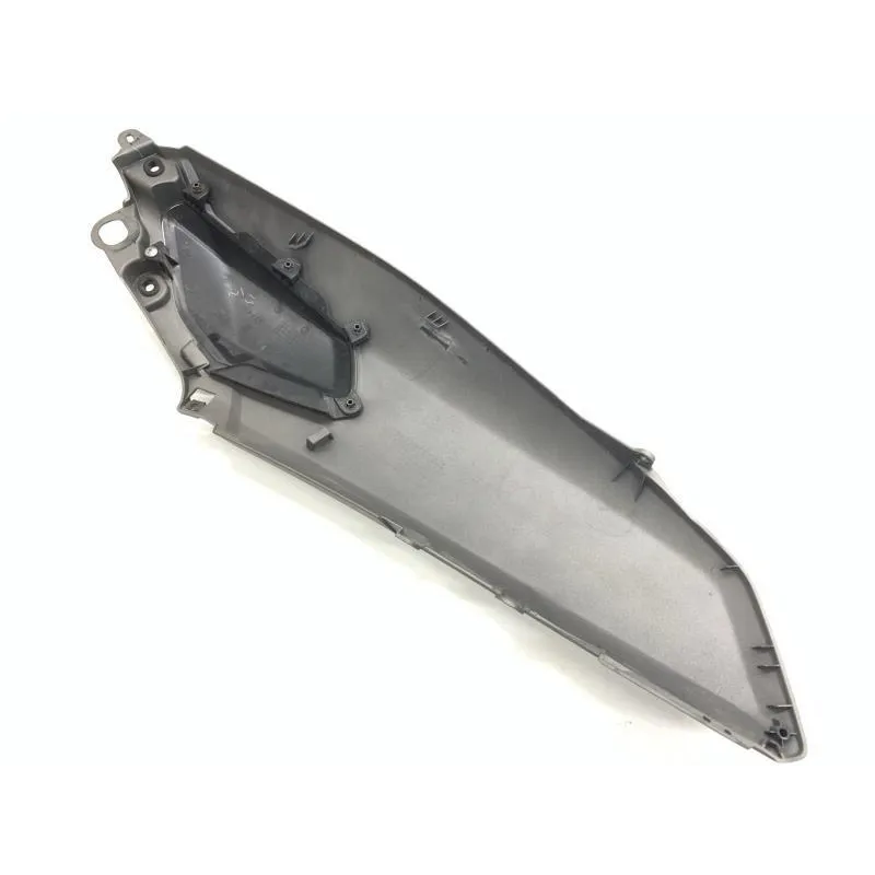 Cache carenage coque arriere droit YAMAHA GPD 125 2015-2016 NMAX