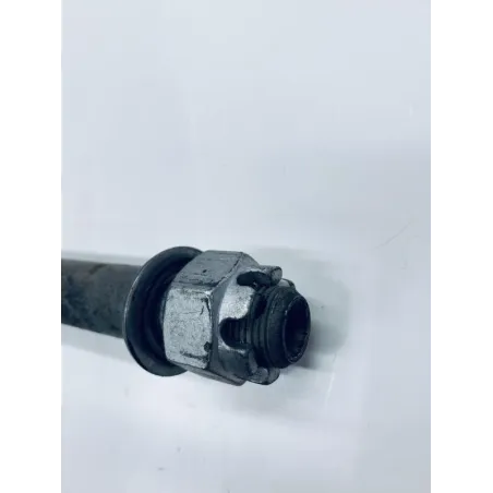 Axe de roue arriere KAWASAKI GTR 1400 2008-2009