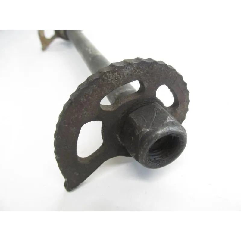 Axe de roue arriere SUZUKI DR 600 R 1986-1989