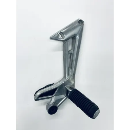 Platine arriere droite YAMAHA FZS 1000 2001-2003 FAZER