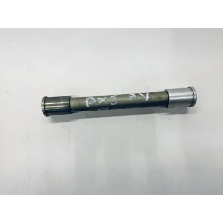 Axe de roue avant KAWASAKI GTR 1400 2008-2009