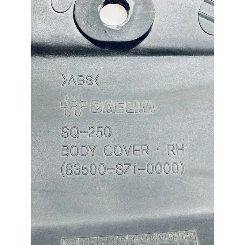Cache carenage coque arriere droit DAELIM S2 SQ 125 FI 2007-2012