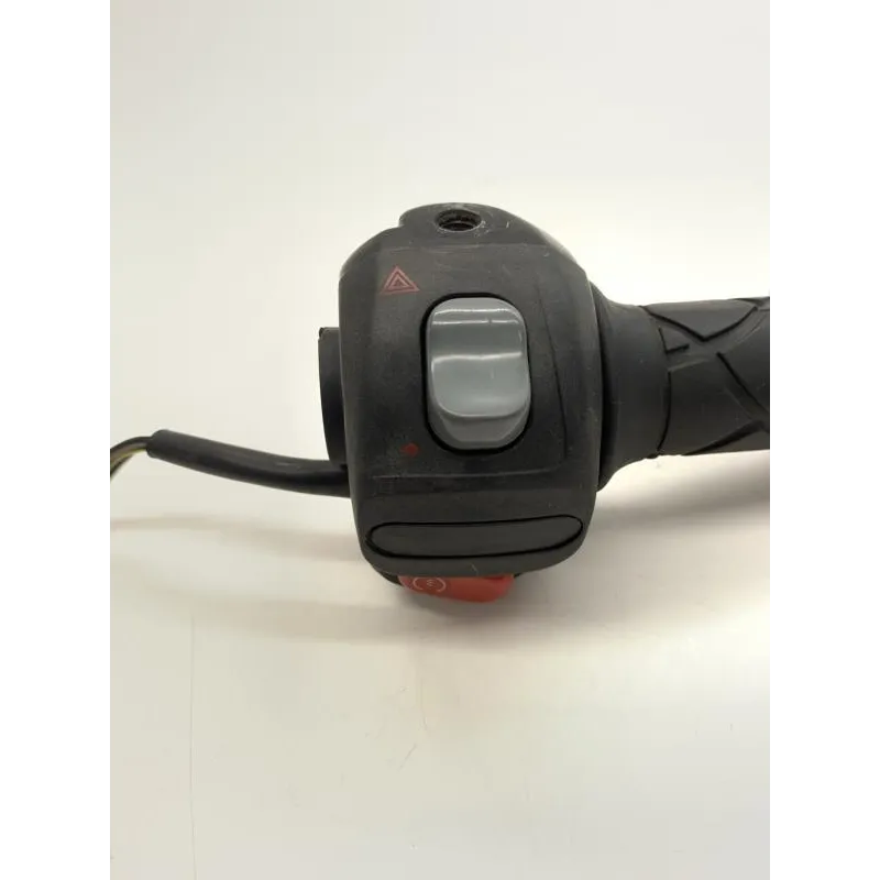 Commodo droit YAMAHA YP 125 2003-2006 MAJESTY