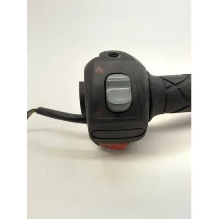 Commodo droit YAMAHA YP 125 2003-2006 MAJESTY