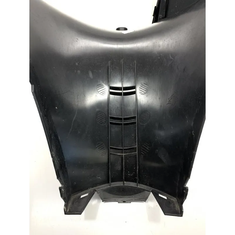 Cache carenage centrale marche pieds plancher YAMAHA YP 125 2003-2006 MAJESTY