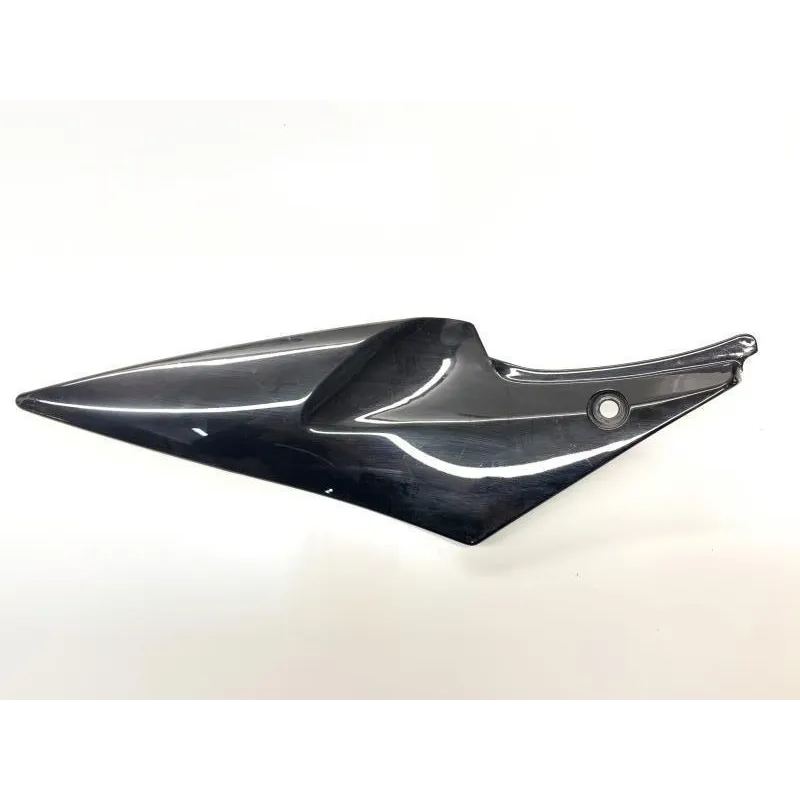 Cache carenage sous selle gauche SUZUKI GSXR 600 2006-2007