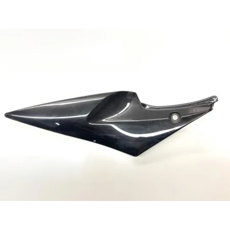 Cache carenage sous selle gauche SUZUKI GSXR 600 2006-2007