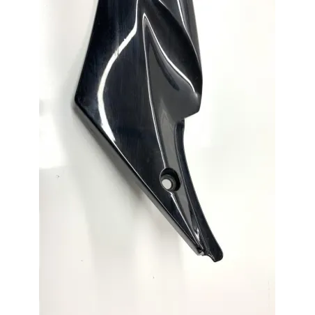 Cache carenage sous selle gauche SUZUKI GSXR 600 2006-2007
