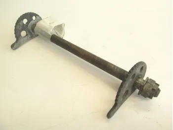 Axe de roue arriere YAMAHA DT MX 125 1980-1986