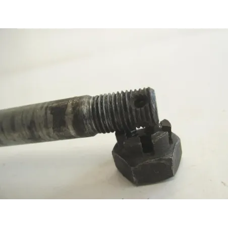 Axe de roue arriere YAMAHA DT MX 125 1980-1986