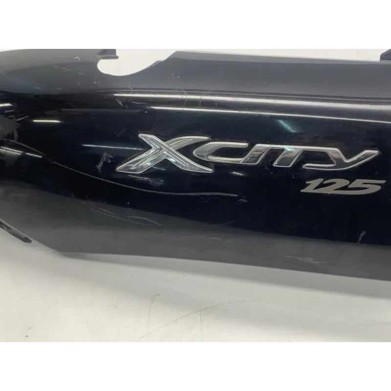 Cache carenage coque arriere gauche YAMAHA VP 125 2008-2012 XCITY