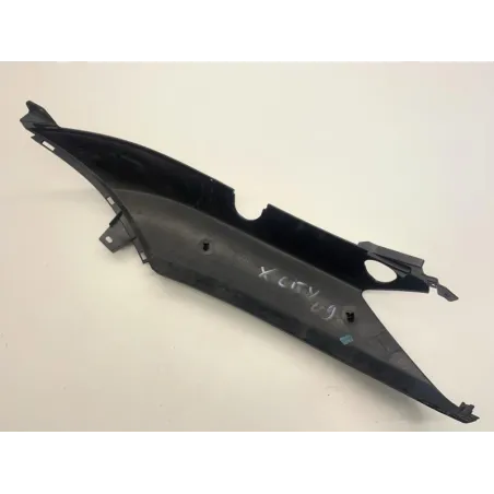 Cache carenage coque arriere droit YAMAHA VP 125 2008-2012 XCITY