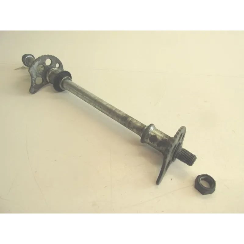 Axe de roue arriere YAMAHA TW 125 1999-2001