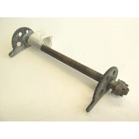 Axe de roue arriere YAMAHA DT MX 125 1980-1986