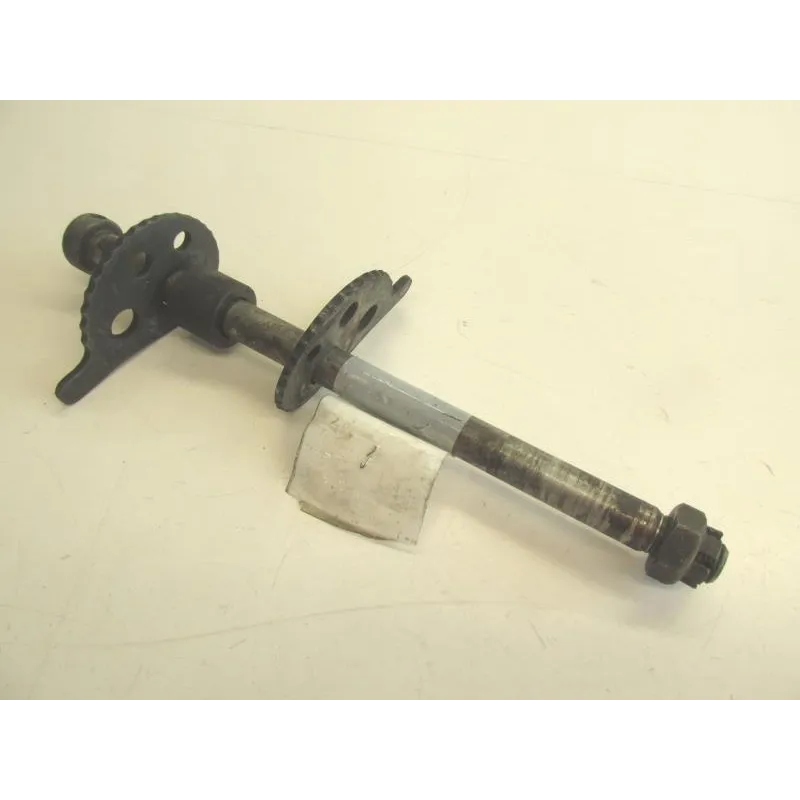 Axe de roue arriere YAMAHA DT MX 125 1980-1986