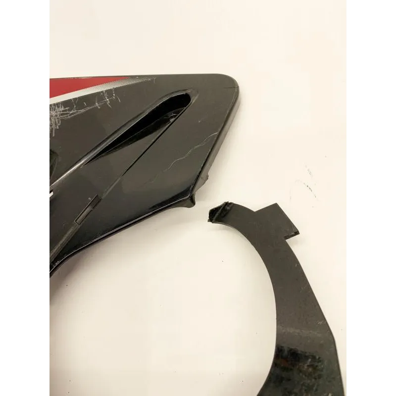 Cache flanc de carenage gauche SUZUKI GSXR 1000 2005-2006