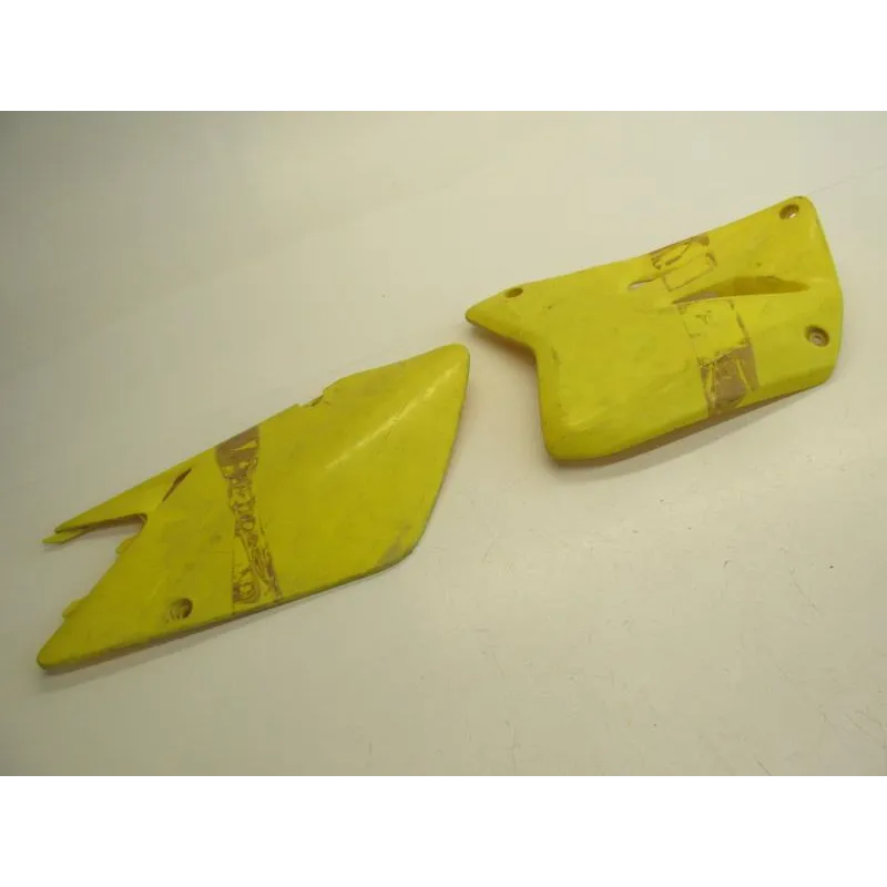Cache lateral droit ecope gauche SUZUKI RM 125 2001-2006