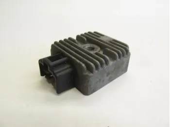 Regulateur charge batterie SUZUKI DR 650 R 1990-1991