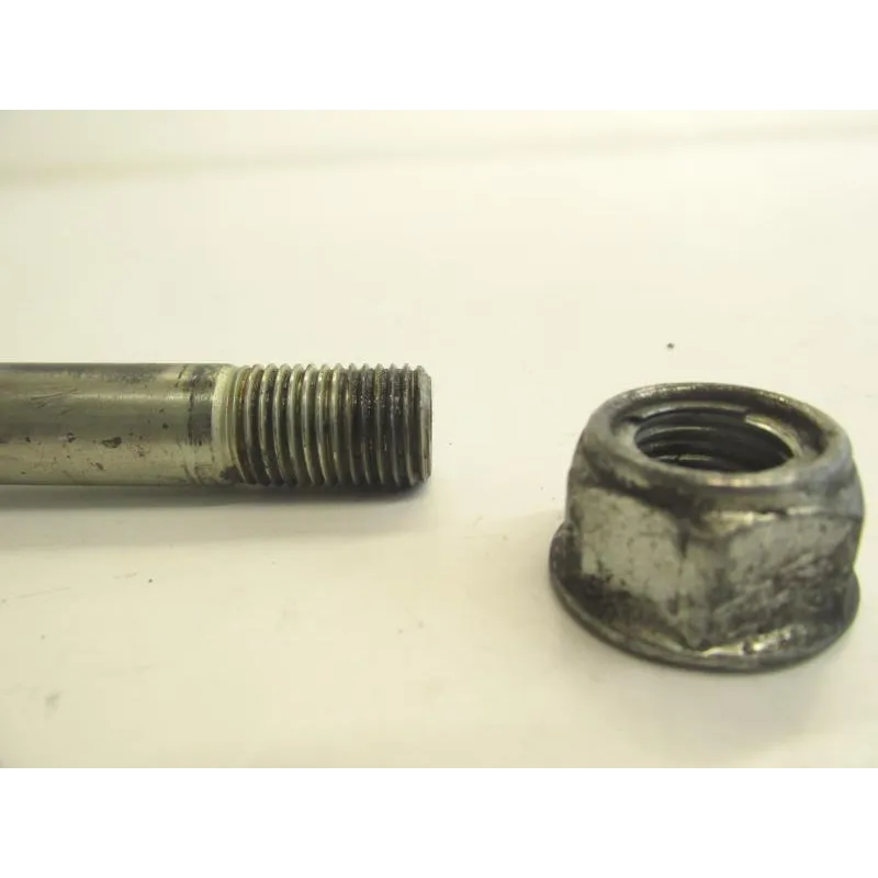 Axe de bras oscillant HONDA XL 600 LM 1986-1987
