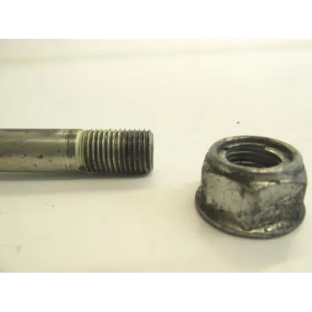 Axe de bras oscillant HONDA XL 600 LM 1986-1987