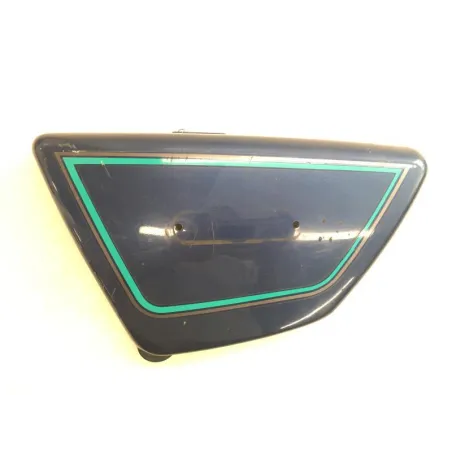Cache carenage sous selle gauche SUZUKI GN 125 1982-1996