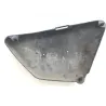 Cache carenage sous selle gauche SUZUKI GN 125 1982-1996 Cache carenage sous selle gauche SUZUKI GN 125 1982-1996