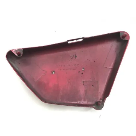 Cache carenage sous selle gauche SUZUKI GN 125 1982-1996