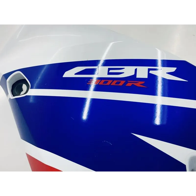 Cache flanc de carenage gauche HONDA CBR 300 R 2014-2017