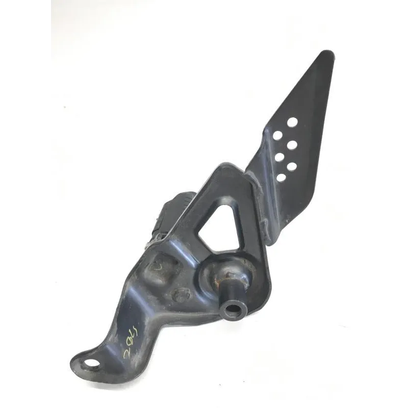Platine avant gauche HONDA CBF 125 2013-2014