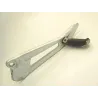 Platine et repose pieds arriere gauche YAMAHA YBR 125 2005-2006 Platine et repose pieds arriere gauche YAMAHA YBR 125 2005-2006