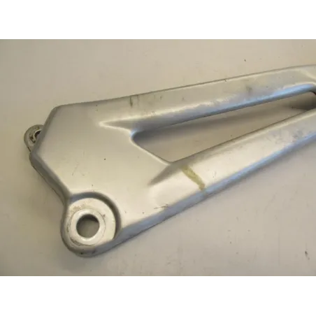 Platine et repose pieds arriere droit YAMAHA YBR 125 2005-2006