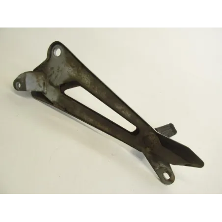 Platine et repose pieds arriere droit YAMAHA YBR 125 2005-2006