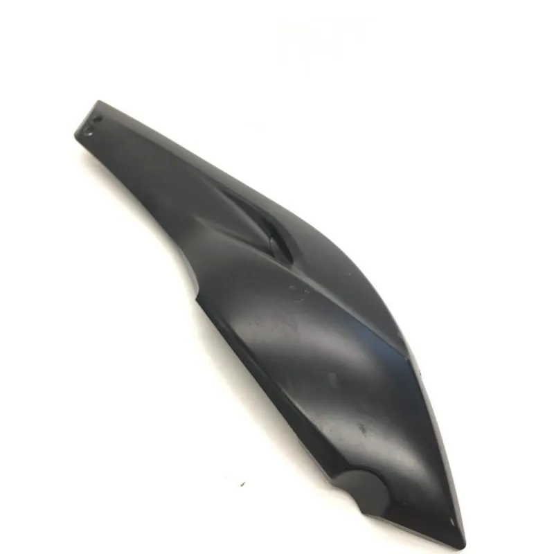 Cache carenage sous selle gauche YAMAHA XP 500 2008-2011 TMAX