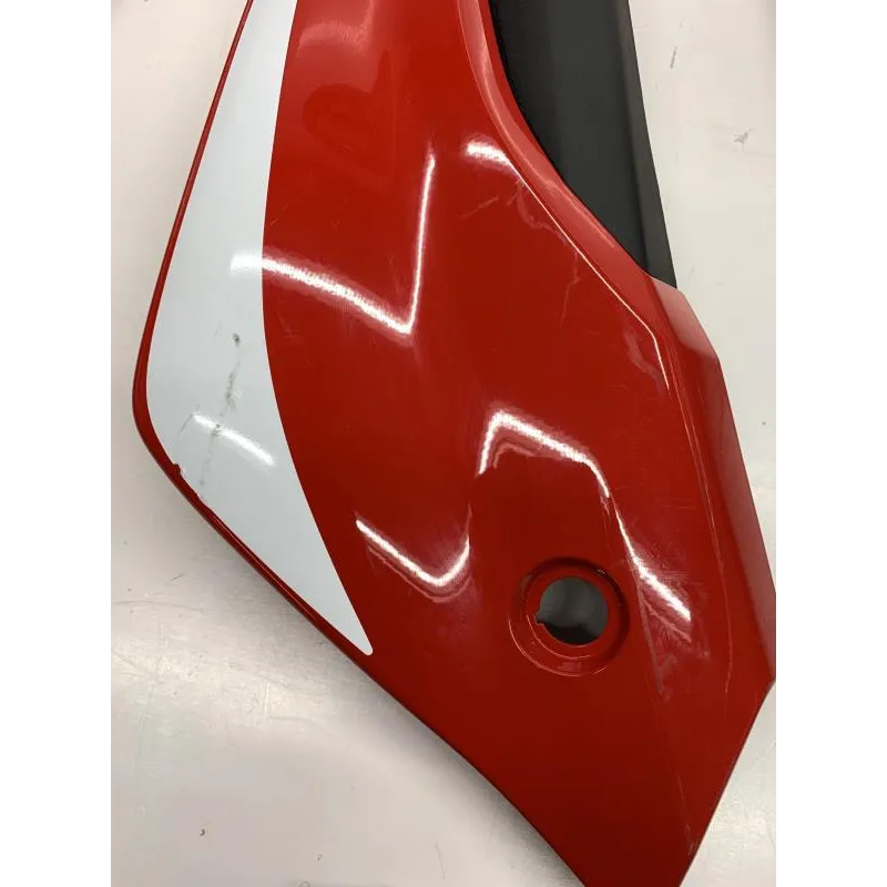 Cache carenage coque arriere gauche HONDA CBR 250 R 2015-2016