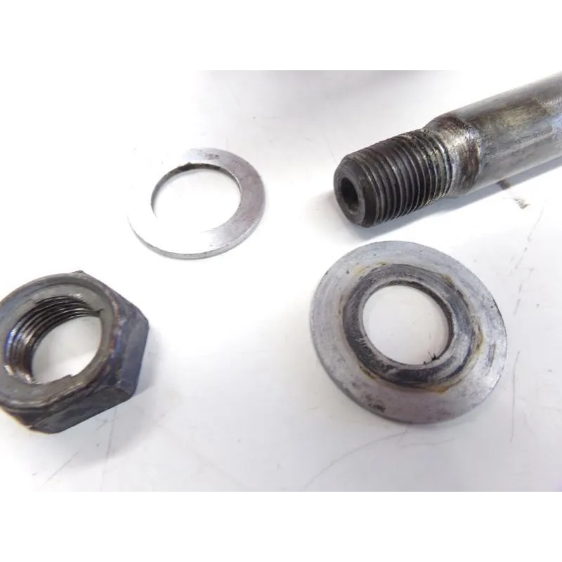 Axe de roue arriere YAMAHA FJR 1300 2006-2012