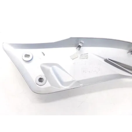 Cache carenage sous selle gauche YAMAHA YPR 125 2010-2013 XMAX ABS