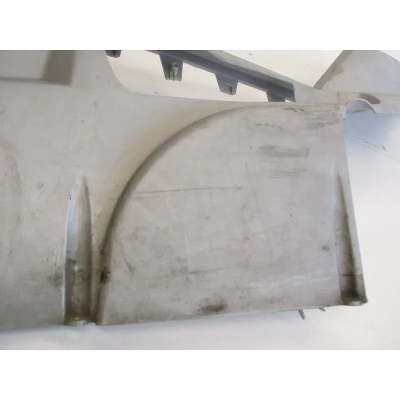 Demi sabot gauche PEUGEOT SATELIS 125 2006-2008