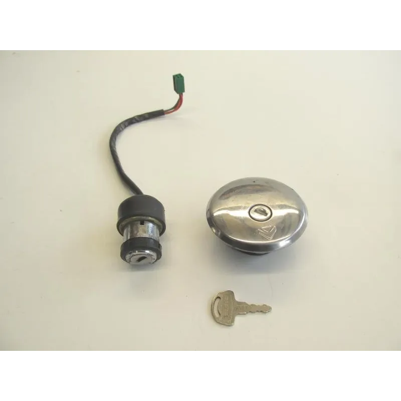 Jeu de serrures contacteur a cle SUZUKI GN 125 1997-2001