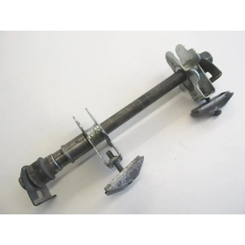 Axe de roue arriere SUZUKI GSF 600 2000-2004 BANDIT N